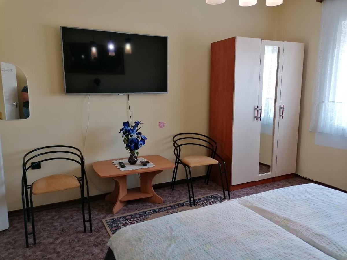 Ildiko Vendeghaz Heviz Apartment Ngoại thất bức ảnh