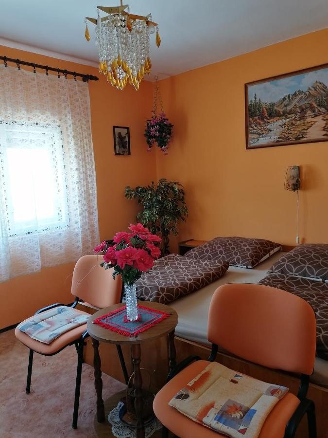 Ildiko Vendeghaz Heviz Apartment Ngoại thất bức ảnh